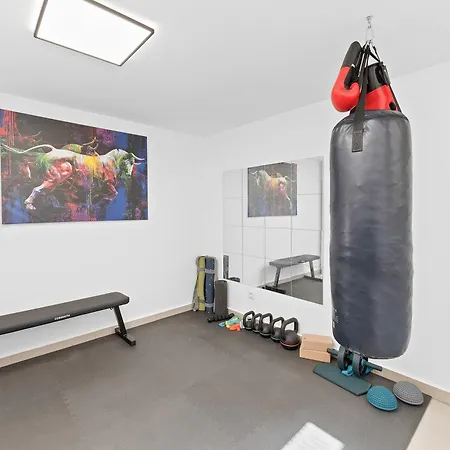 Lemon3 - Privater Garten Mit Grill, Mini-gym, Zentral In