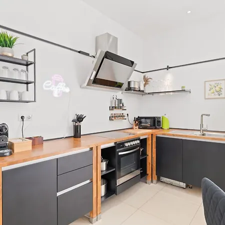 Lemon3 - Privater Garten Mit Grill, Mini-gym, Zentral In *